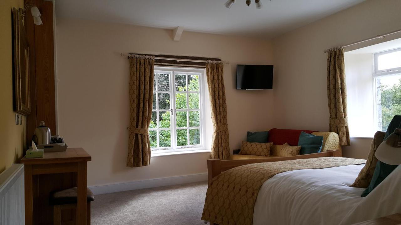 Pontyclerc Farm House Bed And Breakfast Ammanford Bagian luar foto