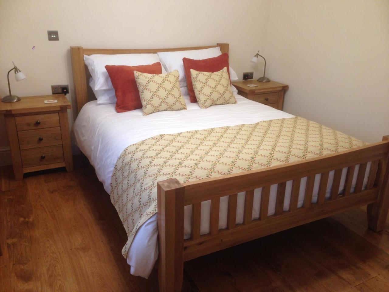 Pontyclerc Farm House Bed And Breakfast Ammanford Bagian luar foto